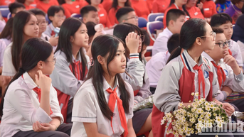 Mức học phí mới của các trường tự bảo đảm chi thường xuyên, trường chất lượng cao