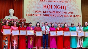នាយកដ្ឋានអប់រំ និងបណ្តុះបណ្តាលខេត្ត Quoc Oai អនុវត្តប្រកបដោយប្រសិទ្ធភាពនូវបាវចនា "គុណភាពពិតប្រាកដ ប្រសិទ្ធភាពខ្ពស់"