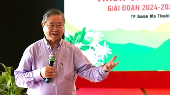 Phát triển cà phê chưa bền vững, tìm giải pháp canh tác thông minh cho nông dân