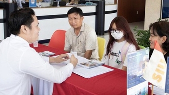 Chưa kết thúc xét tuyển đã mời đóng tiền giữ học bổng, xác nhận nhập học