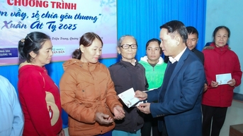 Nối vòng tay nhân ái hỗ trợ người nghèo tỉnh Quảng Trị