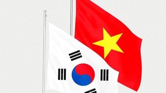 한국에 있는 베트남 교사와 어린이 대표단이 베트남을 방문했습니다.