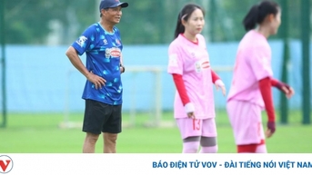 HLV Mai Đức Chung nói lý do phải trẻ hóa ĐT nữ Việt Nam