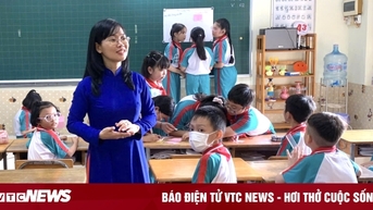 Cô hiệu phó đứng lớp thay giáo viên xin tiền mua laptop ở TP.HCM
