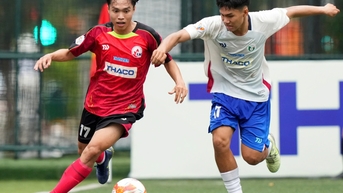 Chia tay đương kim vô địch