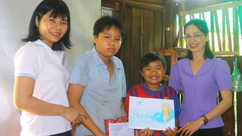 ផ្សព្វផ្សាយកម្មវិធី "ទៅសាលារៀនជាមួយកូនរបស់អ្នក"