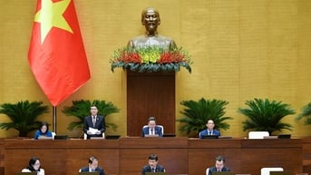 Quốc hội giám sát tối cao việc quản lý thị trường bất động sản, phát triển nhà ở xã hội