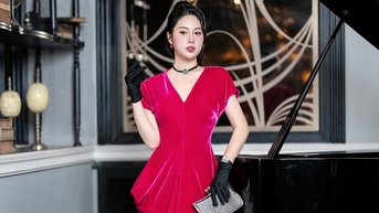 Cuối năm bừng sáng với những gam màu rực rỡ