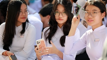Để không quá tải khi ôn thi tốt nghiệp THPT và đánh giá năng lực