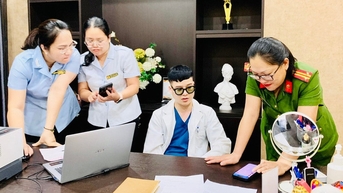 Học ngành văn hóa, nhưng vào phòng khám làm 'bác sĩ', ra y lệnh điều trị