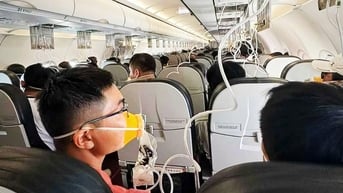 Phi hành đoàn xử lý nhanh tình huống cảnh báo trên một chuyến bay