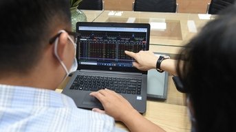 Cho vay cầm cố cổ phiếu tăng cao, công ty chứng khoán thu lãi hàng trăm tỉ đồng