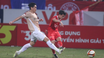 V-League 2023-2024: HLV Kiatisak thua trận đầu tiên cùng CAHN