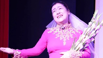 Nghệ sĩ Thanh Thủy thêm một lần mặc "áo cưới"