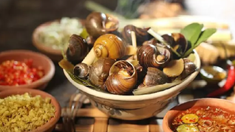 Ai không nên ăn ốc luộc, món quà vặt khoái khẩu mùa đông?