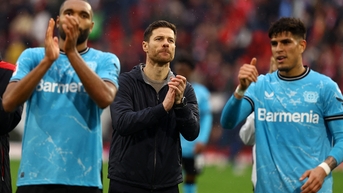Xabi Alonso xác nhận ở lại Leverkusen
