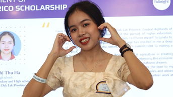ដោយស្តាប់ដំបូន្មានម្តាយរបស់នាង 'កុំប្រញាប់រៀបការ' ក្មេងស្រី Nung បានទៅសាកលវិទ្យាល័យភ្លាមៗ