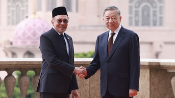 Thủ tướng Malaysia và Phu nhân chủ trì lễ đón Tổng Bí thư Tô Lâm và Phu nhân