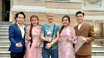 Nhạc sĩ Hoài An mời 25 ca sĩ trẻ 'Chúc xuân'