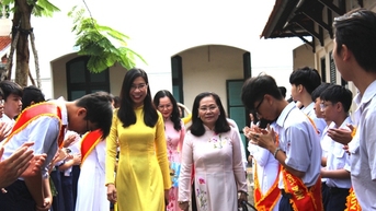 Khai giảng ở trường trung học cổ nhất TP.HCM với 150 tuổi