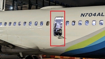 Alaska Airlines phát hiện nhiều máy bay Boeing 737 bị lỏng ốc