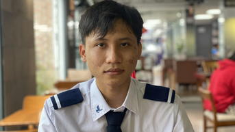 Nam sinh mồ côi, bán vé số và hành trình vào giảng đường ngành hàng không