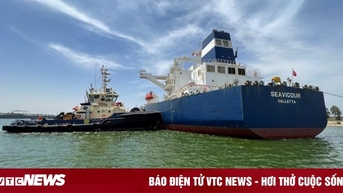 Tàu chở dầu gặp sự cố ở kênh đào Suez, giao thông đường thủy toàn cầu gián đoạn