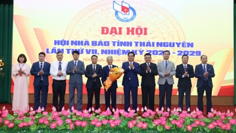 Nêu cao tinh thần đoàn kết, nhất trí, đổi mới hoạt động