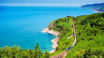Tàu Thống Nhất vào top 9 đoàn tàu đáng trải nghiệm trên thế giới năm 2025