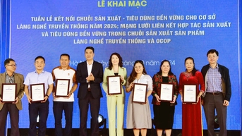 Hà Nội kết nối chuỗi sản xuất, tiêu dùng bền vững cho làng nghề