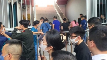 Vé xem trận ra mắt HLV Troussier được bán với giá ngất ngưởng tại chợ đen