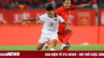 Sốt ruột khi HLV Troussier loay hoay thử nghiệm