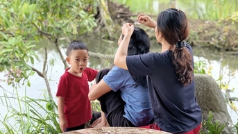 Cả nhà dễ thở vì mẹ chồng chiều con dâu hết cỡ