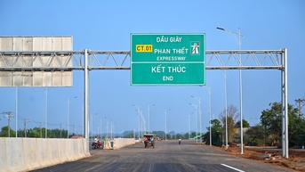 Cao tốc thành… cao tức