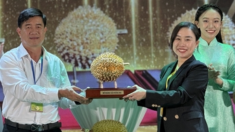 Bán đấu giá 1 trái 'nữ hoàng sầu riêng' Ri6, thu về hơn 1,4 tỉ đồng