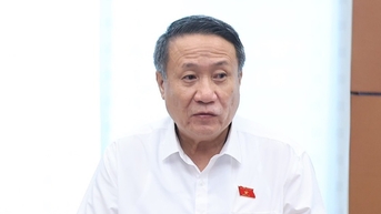 'នៅពីក្រោយធនាគារនីមួយៗ គឺជាស្រមោលរបស់មហាសេដ្ឋីសាជីវកម្ម'