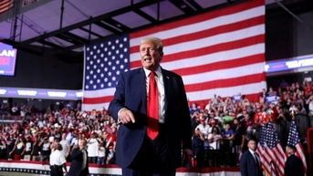 Ông Donald Trump hé lộ ""chiến lược mới"" với Tổng thống Joe Biden