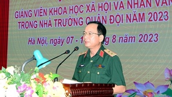បើកវគ្គបណ្តុះបណ្តាលសាស្ត្រាចារ្យវិទ្យាសាស្ត្រសង្គម និងមនុស្សសាស្ត្រនៅសាលាយោធា