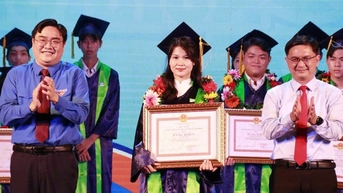 Vinh danh 88 sinh viên thủ khoa năm 2024