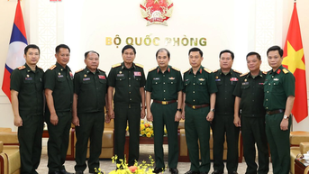 Thượng tướng Phùng Sĩ Tấn tiếp đoàn Cục Công binh Lào
