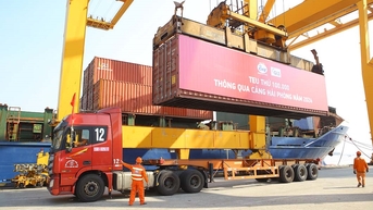 Cảng Hải Phòng đón TEU thứ 100.000 của hãng tàu GLS trong năm 2024