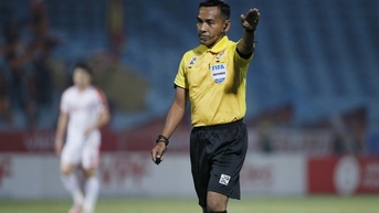 2 trọng tài Malaysia từng làm V-League điều khiển 2 trận đội tuyển Việt Nam ở FIFA Days