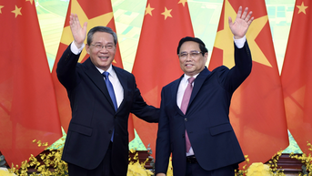 នាយករដ្ឋមន្ត្រី Pham Minh Chinh បានធ្វើជាអធិបតីក្នុងពិធីស្វាគមន៍ជាផ្លូវការចំពោះនាយករដ្ឋមន្ត្រីចិន Li Qiang។
