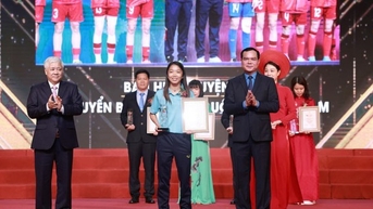 Đội tuyển bóng đá nữ Việt Nam được tôn vinh trong chương trình Vinh quang Việt Nam