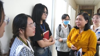 Khi ủy ban phường thành lớp học quản lý hành chính công