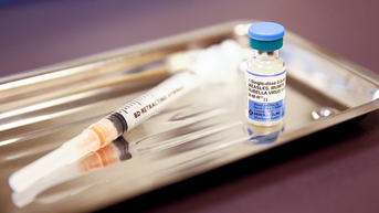 Vaccine ngừa sởi được tìm ra như thế nào?