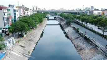 Việc bổ cập nước sông Hồng chưa thể làm hồi sinh sông Tô Lịch