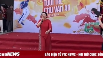 នាយករង​ស្រី​រាំ​និង​រ៉េប​ដើម្បី​លួច​បេះដូង​សិស្ស