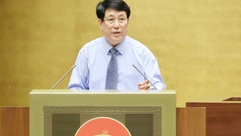 Vũ khí để cán bộ, đảng viên vượt qua mọi thách thức, cám dỗ