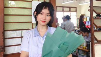 Một tháng chỉ sử dụng điện thoại 1 lần